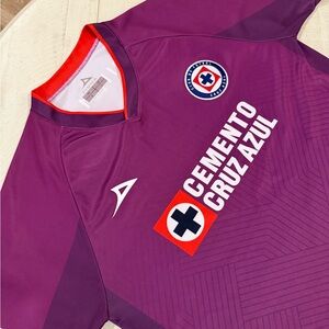 Cemento Cruz Azul Purple Short Sleeve Tee with Graphic On Back Size Large